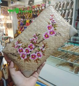 Yoe Yar Zay_သင်ဖြူးအိတ်