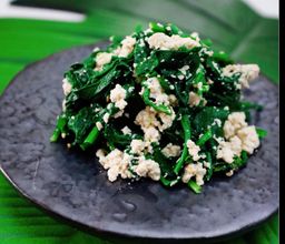 Spinach and Tofu Muchim (Spinach and Tofu salad) 시금치 두부 무침 
