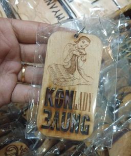 Yoe Yar Zay_သစ်ထွင်း Key Chain