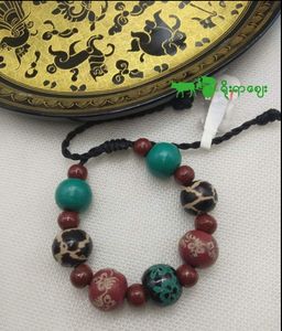 Yoe Yar Zay_ယွန်းလုံးလက်ပတ်