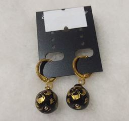 Yoe Yar Zay_ယွန်းနားဆွဲ/နားကပ်