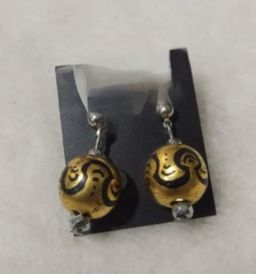 Yoe Yar Zay_ယွန်းနားဆွဲ/နားကပ်