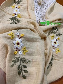 Yoe Yar Zay_ပန်းထိုးပုဝါ