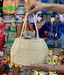 Yoe Yar Zay_ဗေဒါရိုး ဘေးလွယ်အိတ်