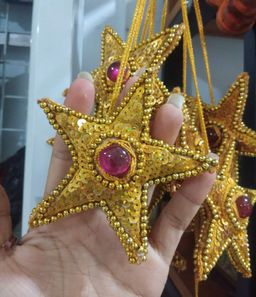 Yoe Yar Zay_ရွှေချည်ထိုး အလှဆင်ချိတ်