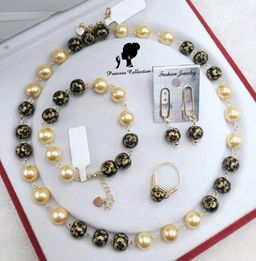 Yoe Yar Zay_Lacquer & Pearl Set