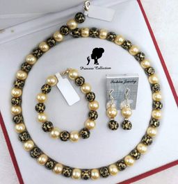 Yoe Yar Zay_Lacquer & Pearl Set