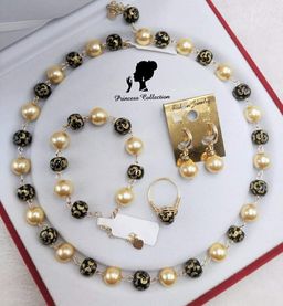 Yoe Yar Zay_Lacquer & Pearl Set