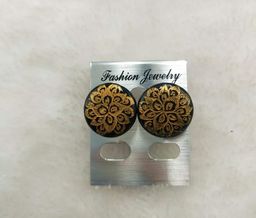 Yoe Yar Zay_ယွန်းနားဆွဲ/နားကပ်