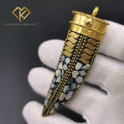 تعليقة نحاس مع حجر عرق اللؤلؤ 