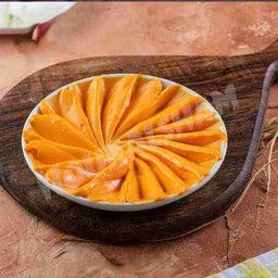 علبة صوص الثوم الحار