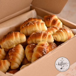 50 kom Punjene slane kiflice (pršut+skuta)