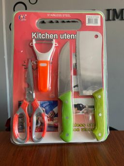 KITCHEN UTENSILS