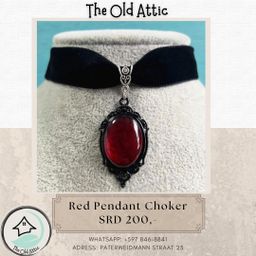Red pendant choker 