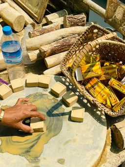 Min Khant_ရှင်မတောင် သနပ်ခါးခဲ