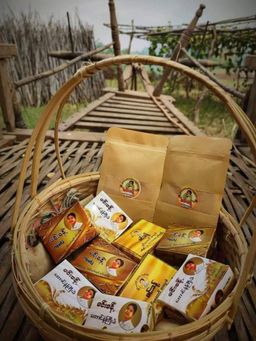 Min Khant_ကရမက် သနပ်ခါးခဲ