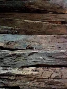 Min Khant_ကရမက် သနပ်ခါးခဲ