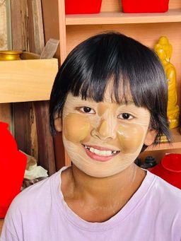 Min Khant_ကရမက် သနပ်ခါးခဲ