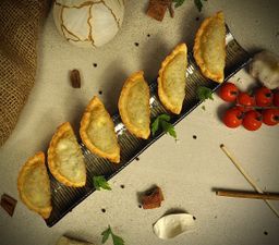 سمبوسة (بالدجاج) - Sambousa (Chicken)