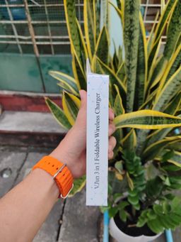  V.Jun_3 in 1 Foldable Wireless Charger