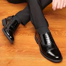 Classic Men Easy Wear Shoe