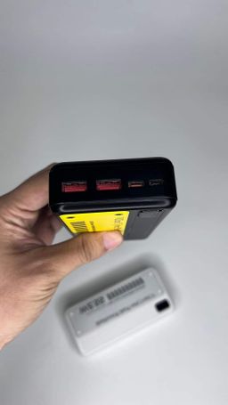 V.Jun_Cyber Punk Powerbank