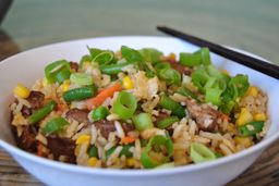 Chicken Chow Faan (Stir fried ricel) 