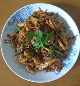 ထူဗျန်းဘီး_ကယန်းမျှစ်ချဥ်