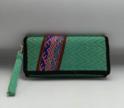 Yoe Yar Zay_ချည်အိတ်