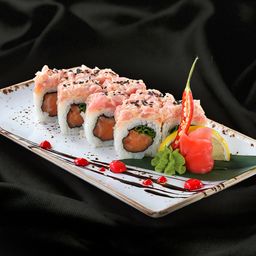 Spicy Salmon roll / 8 pcs 