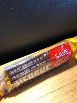 Hershey’s Milk Chocolate with Whole Almonds Bar (3) 40g