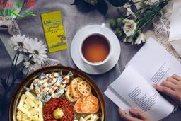 U Kar Ka_ရွှေဖီမိုဃ်းလွတ် လက်ဖက်ခြောက်