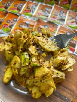 ရှမ်းကြီး_ငပိလက်ဖက်ထောင်း