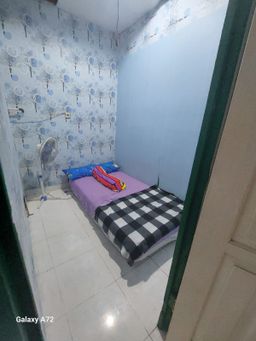 She Guest House 02 Deluxe Room week day (Senin - Kamis)