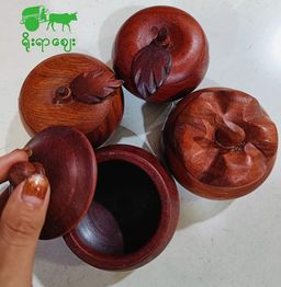 Yoe Yar Zay_စားပွဲတင်ဗူး #