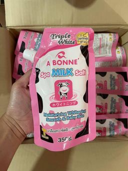 A bonne body scrub ( salt scrub )