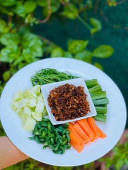 ဒေါ်ရိတ်ကြီး_ငပိလိမ္မာကြော် 