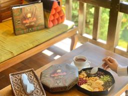 အရီးတောင်း_ယွန်း လက်ဖက်အုပ်