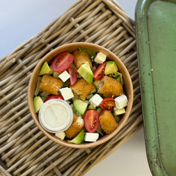 16/04 THURSDAY- CRISPY CALAMARI SALAD