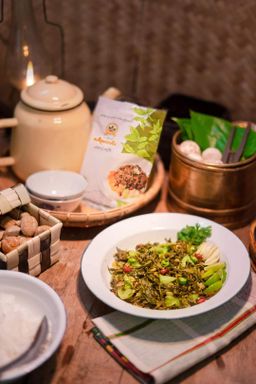 အရီးတောင်း_လက်ဖက်မောင်နှံ Box