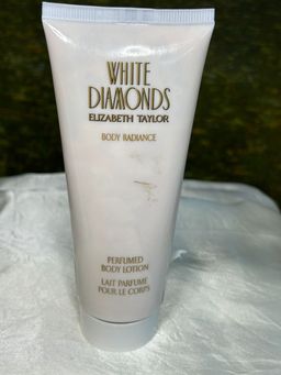 WHITE DIAMOND SET