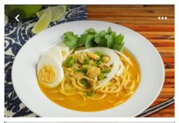 စံပြဒေါ်ကြည်_ကြက်သားအုန်းနို့ခေါက်ဆွဲ အနှစ်ထုတ်