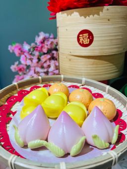 Signature Longevity 🍑 Bun ( set of 4)