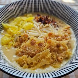 ပန်းခရေ Kitchen_အသင့်စားအုန်းနို့ခေါက်ဆွဲ (တစ်ပွဲစာ)