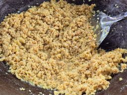 ပန်းခရေ Kitchen_မျှစ်ချဥ်ကြော်