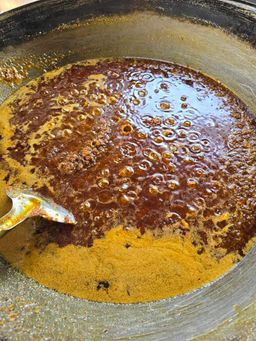 ပန်းခရေ Kitchen_မန်းလေးငံပြာရည်ချက်