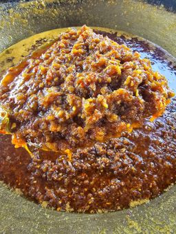 ပန်းခရေ Kitchen_မန်းလေးငံပြာရည်ချက်