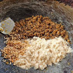 ပန်းခရေ Kitchen_မန်ကျည်းသီးစိမ်းဘာလချောင်ကြော်