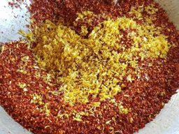 ပန်းခရေ Kitchen_အသင့်ခပ်ငရုတ်ခွဲခြမ်းကြော်