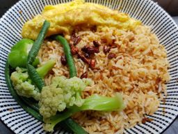 ပန်းခရေ Kitchen_ပုစွန်ခြောက်ငံပြာရည်အပျော့ကြော်